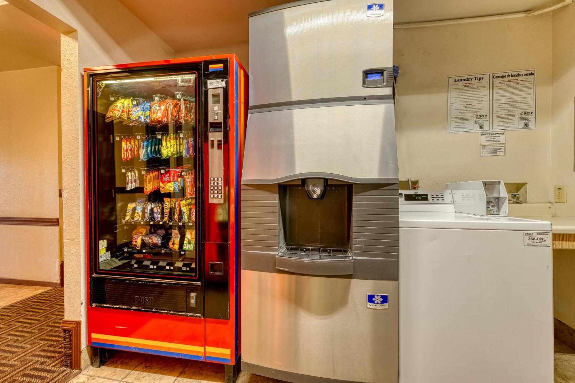 ซูเปอร์ 8 บาย วินด์แฮม อะลาโมซา Motel อลาโมซา ภายนอก รูปภาพ