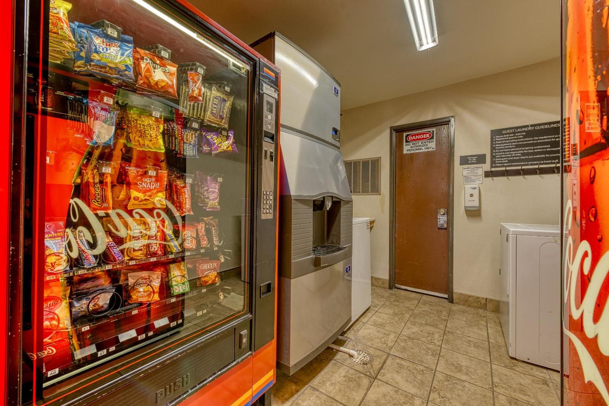 ซูเปอร์ 8 บาย วินด์แฮม อะลาโมซา Motel อลาโมซา ภายนอก รูปภาพ
